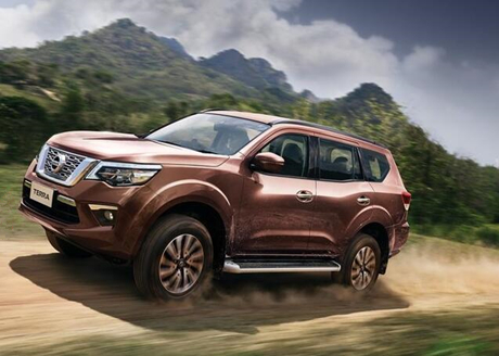 Nach 40.000 Kilometern in 3 Jahren kommt der Nissan Terra zur Wartung in die Werkstatt.